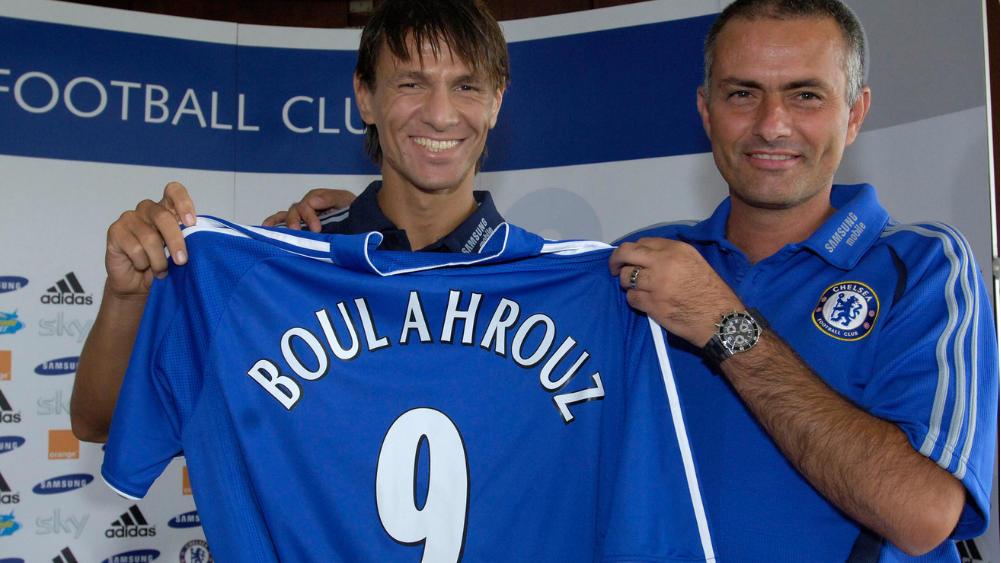 Pourquoi le défenseur Khalid Boulahrouz porte le maillot le n°9 à Chelsea ?